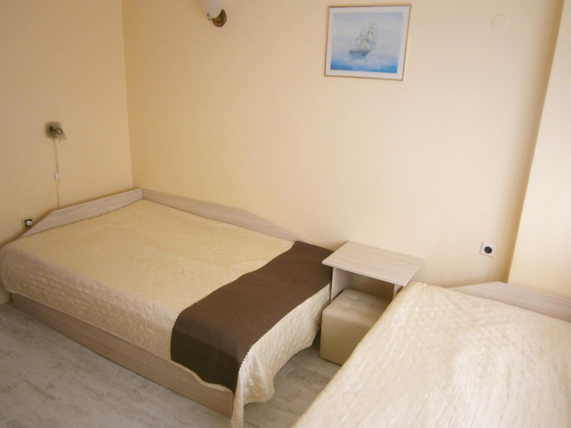 Family Hotel White House Pomorie Exterior photo
